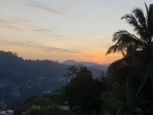Mountain View Hotel Kandy 0*,