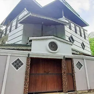 Hillside Kandy